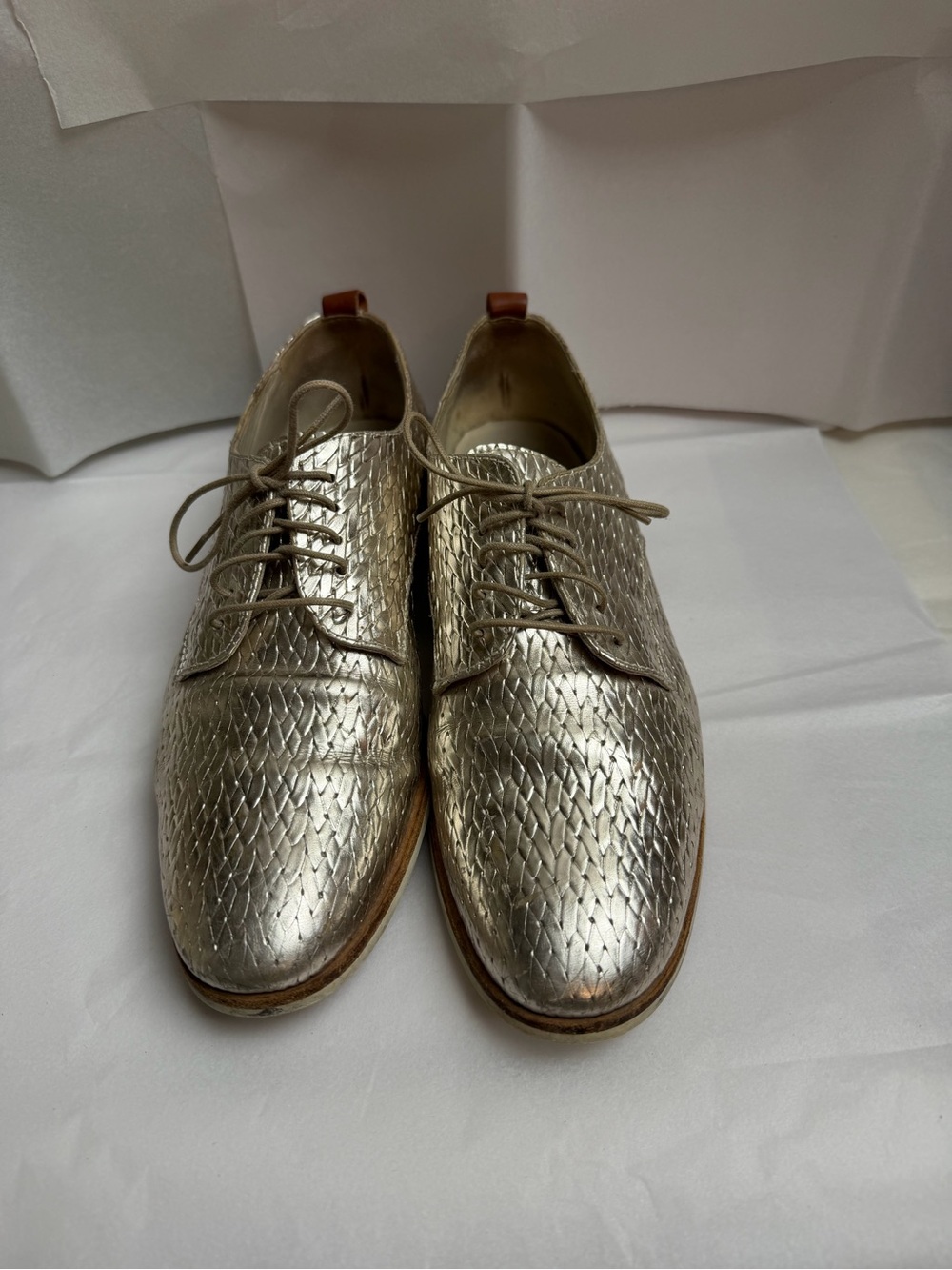 Agl Metallic Silver Textured Lace-Up Flats